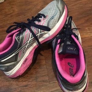 ASICS Dynamite DUOMAX FluidRide GT-2000